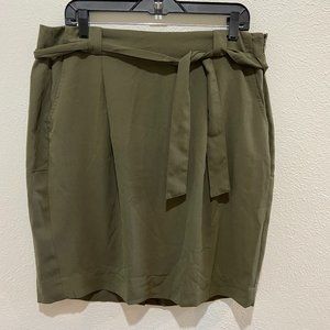Size 14 Liz Clairborne Olive Skirt